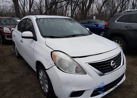2014 Nissan Versa 1.6 Sv z USA, uszkodzony, nr VIN 3N1CN7AP6EK449060